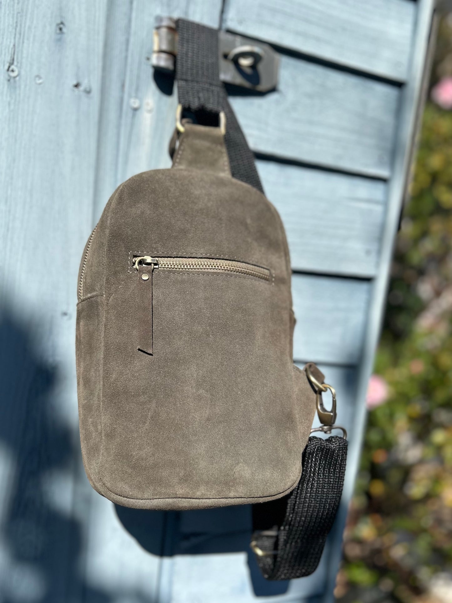 DABACHI - Cross Body Pack (Adventure, but make it stylish)