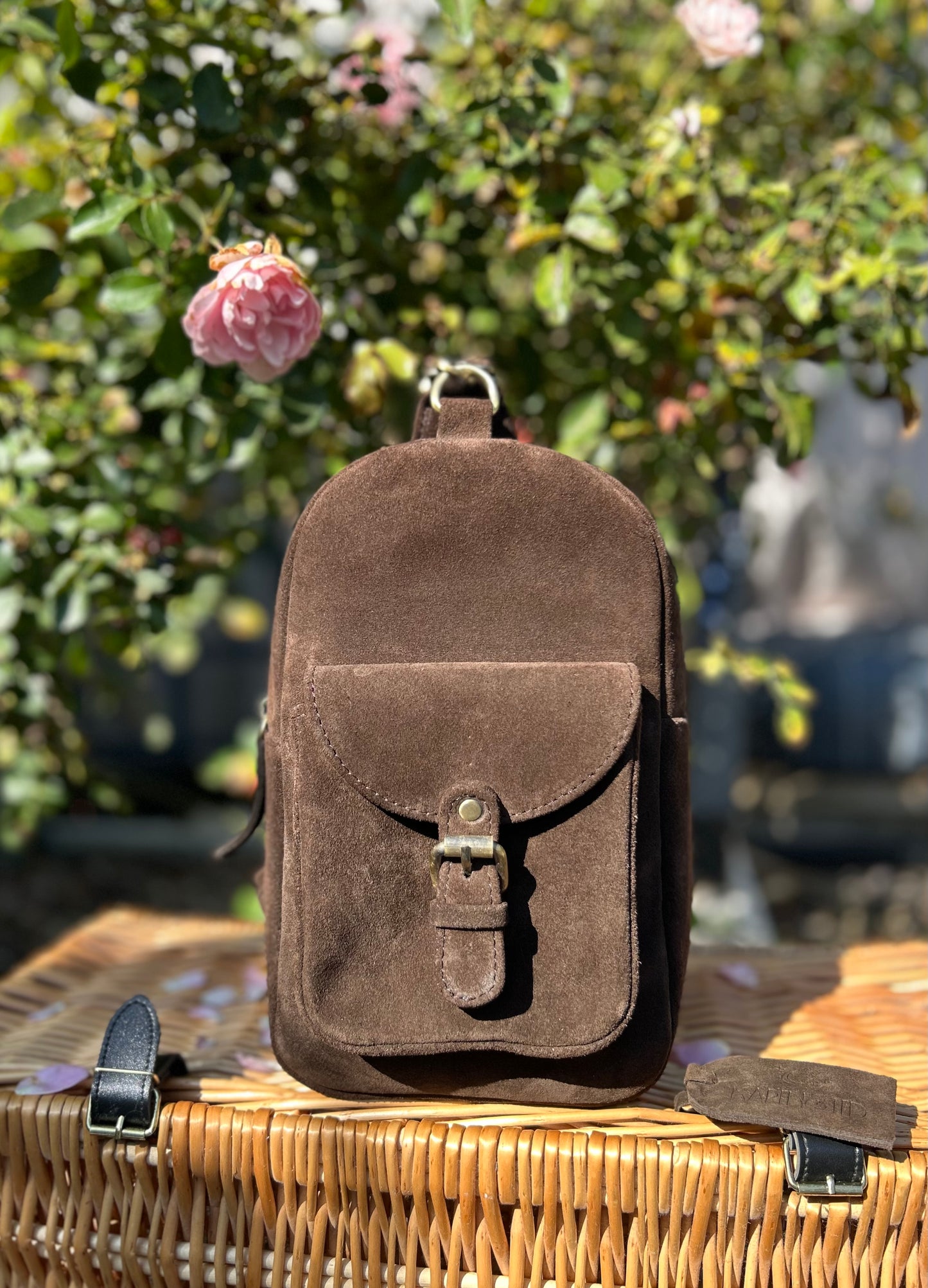 DABACHI - Cross Body Pack (Adventure, but make it stylish)