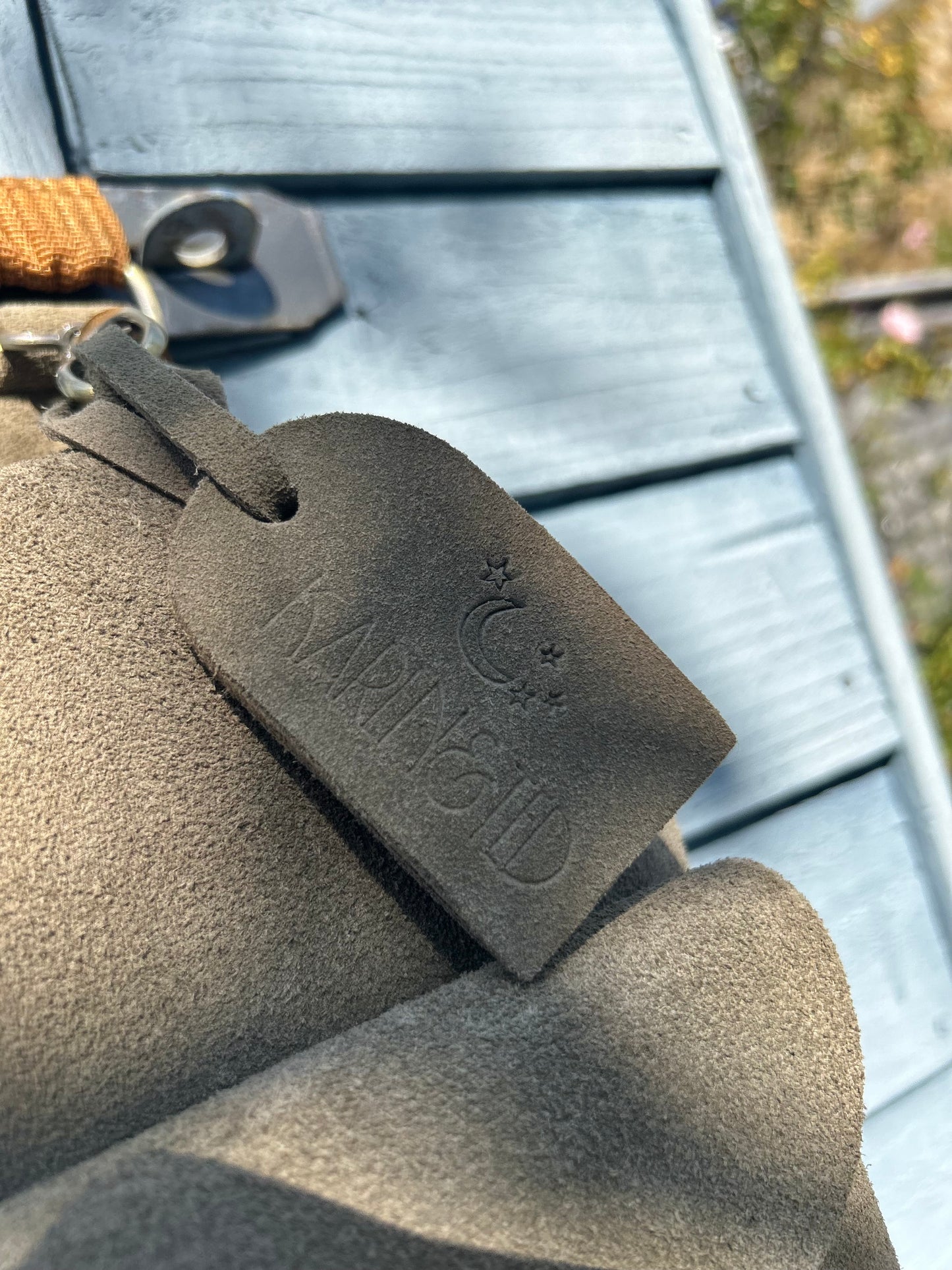 DABACHI - Cross Body Pack (Adventure, but make it stylish)