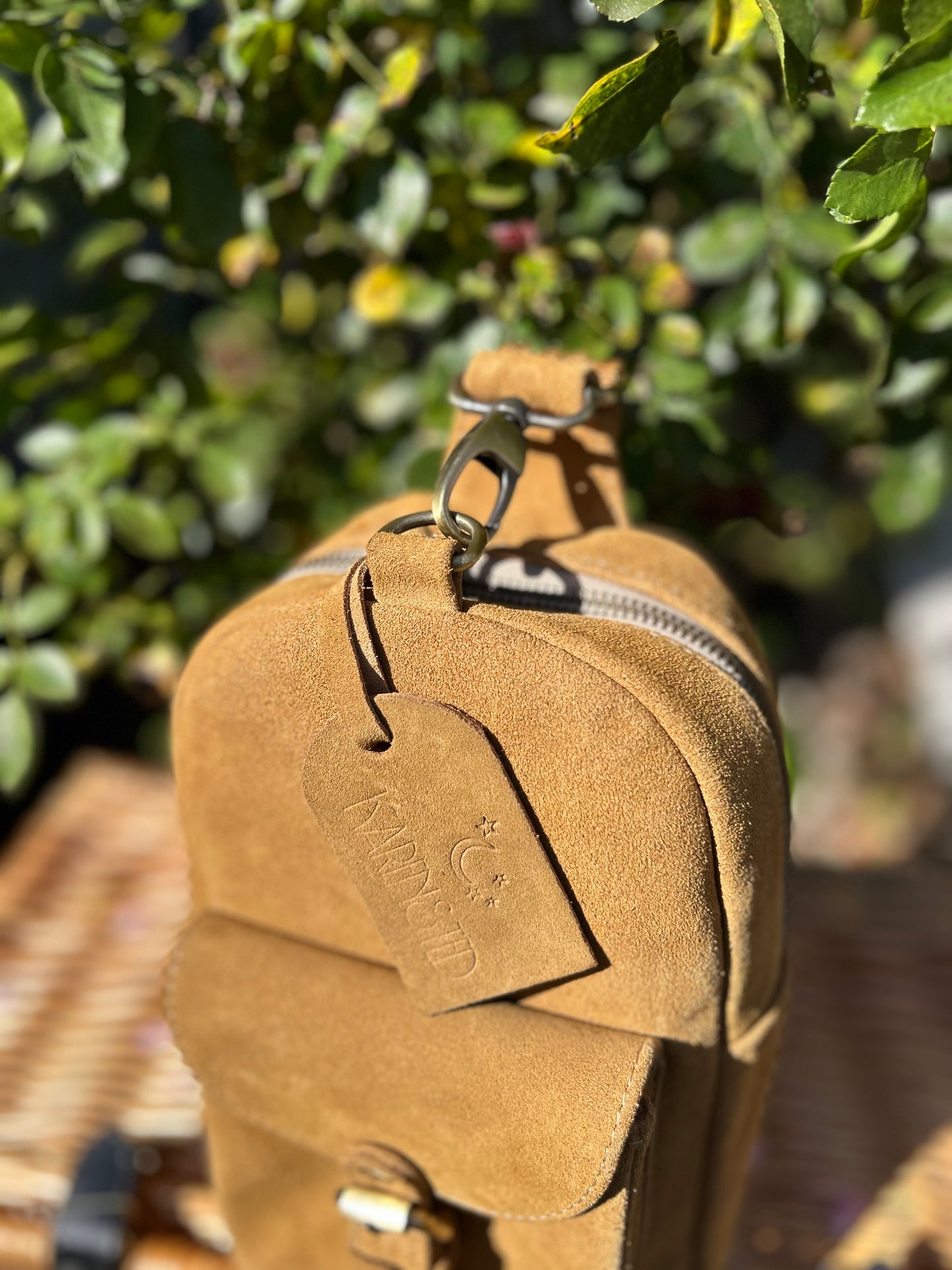 DABACHI - Cross Body Pack (Adventure, but make it stylish)