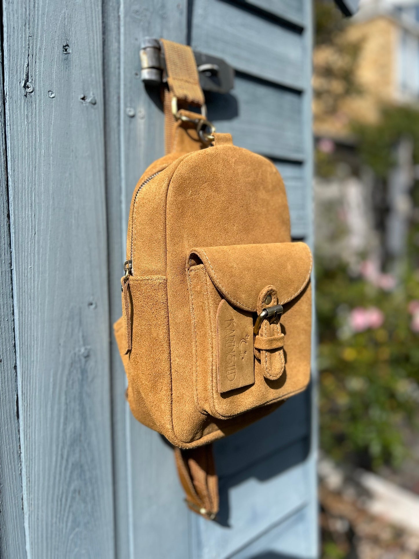 DABACHI - Cross Body Pack (Adventure, but make it stylish)