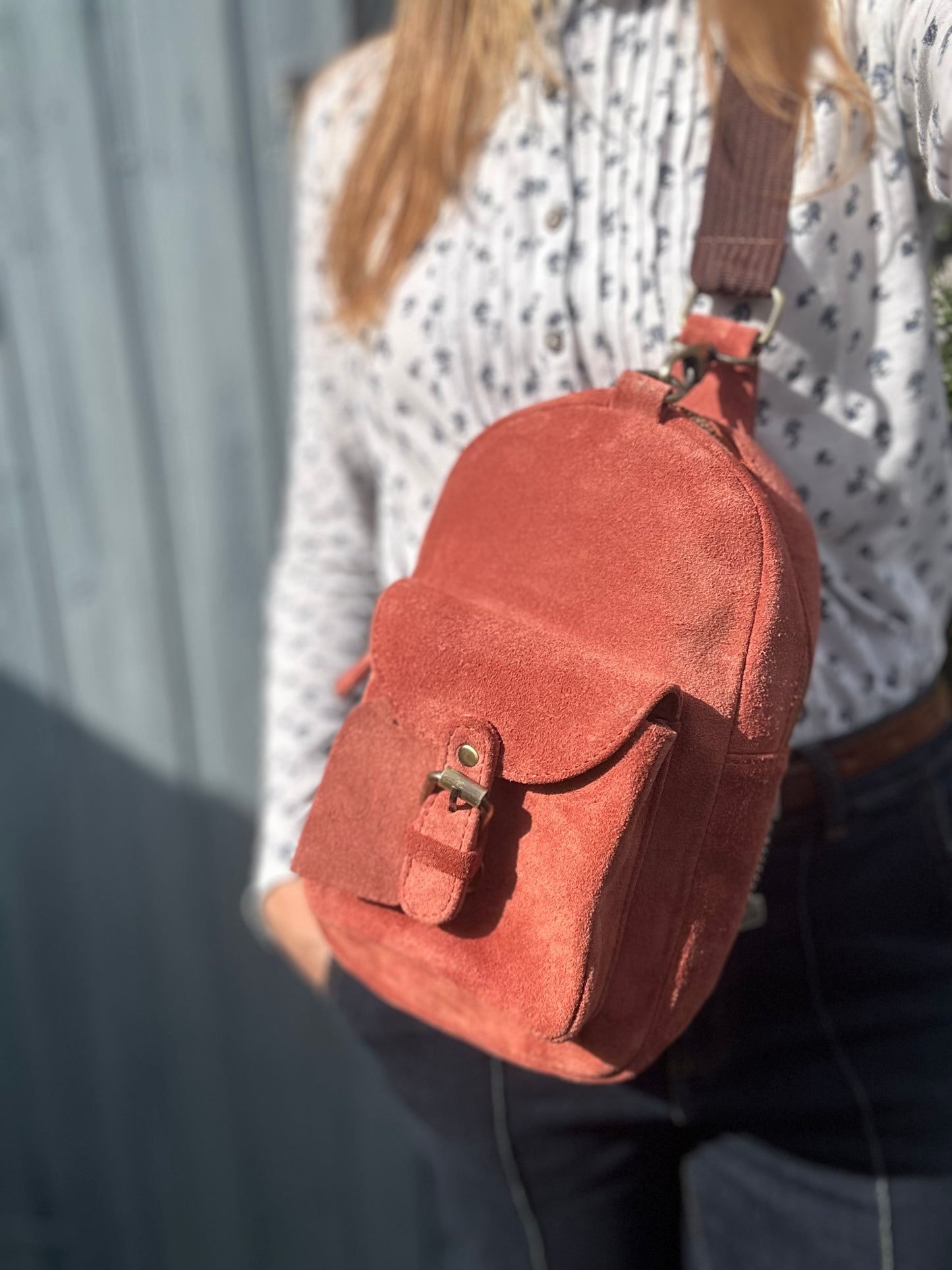 DABACHI - Cross Body Pack (Adventure, but make it stylish)