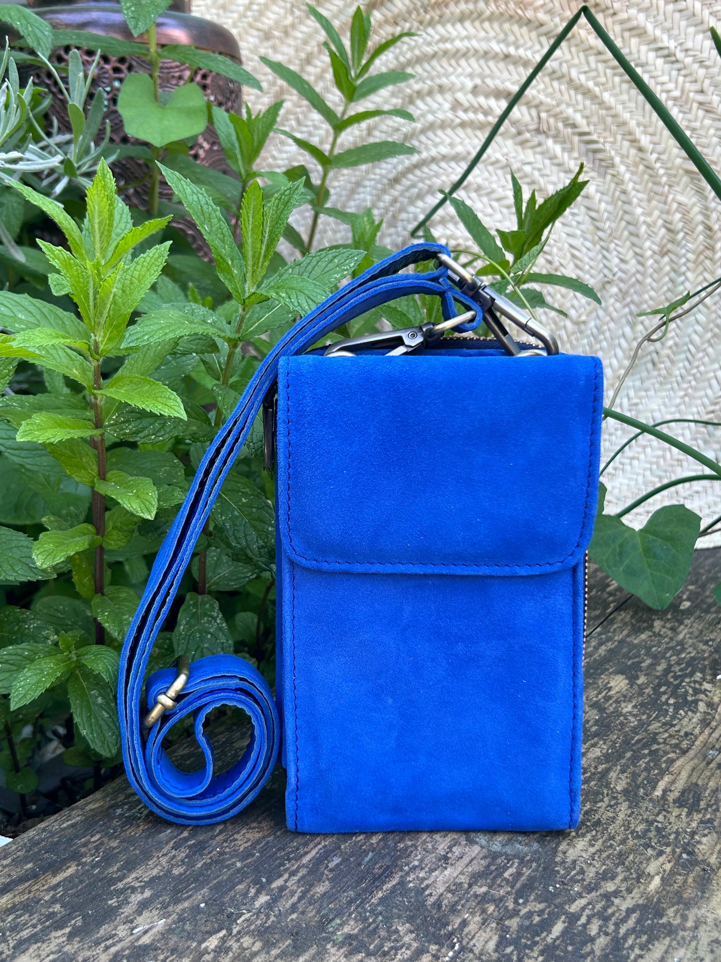 KASBAH - Phone/Wallet (Small but mighty)