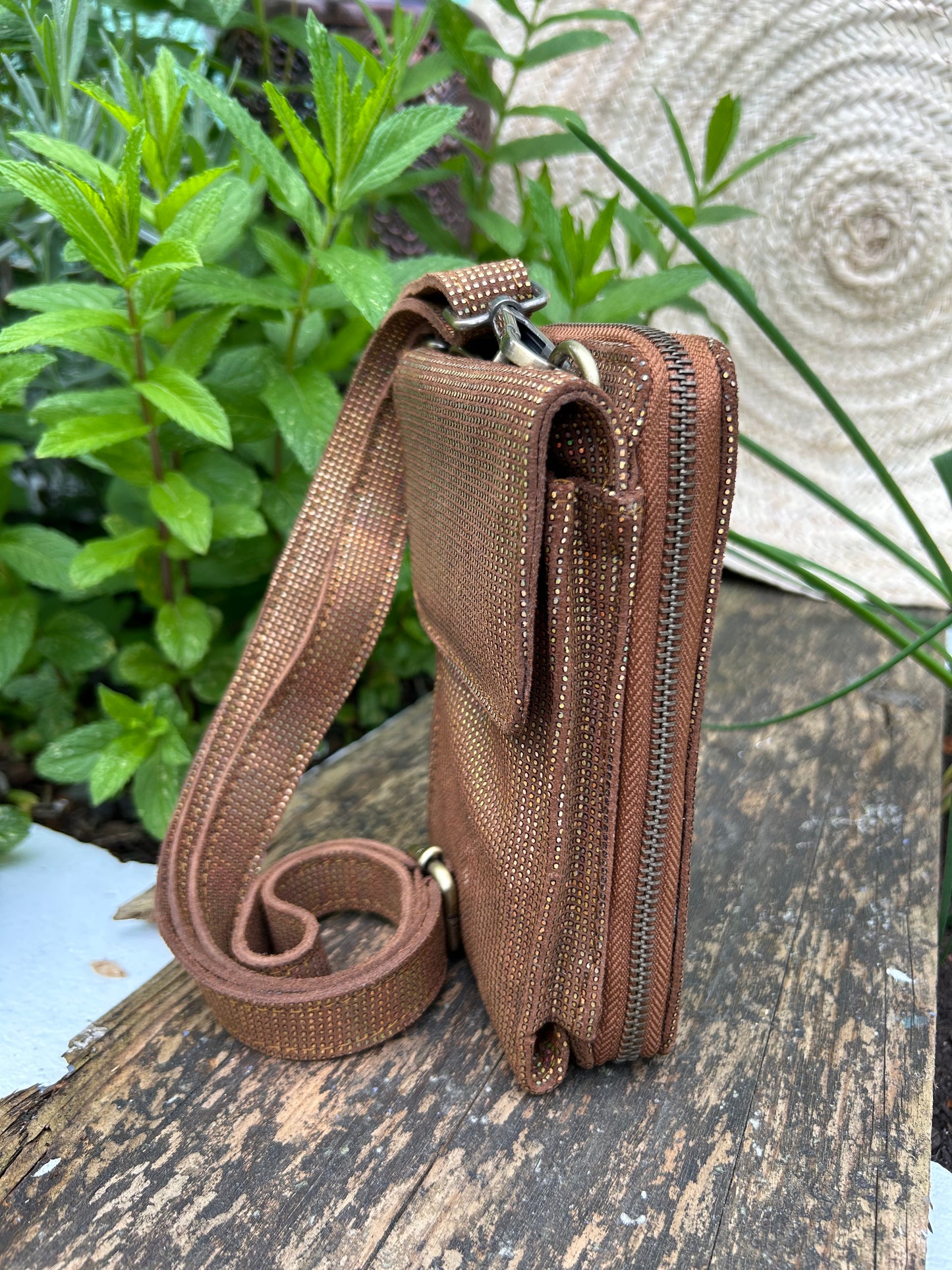 KASBAH - Phone/Wallet (Small but mighty)
