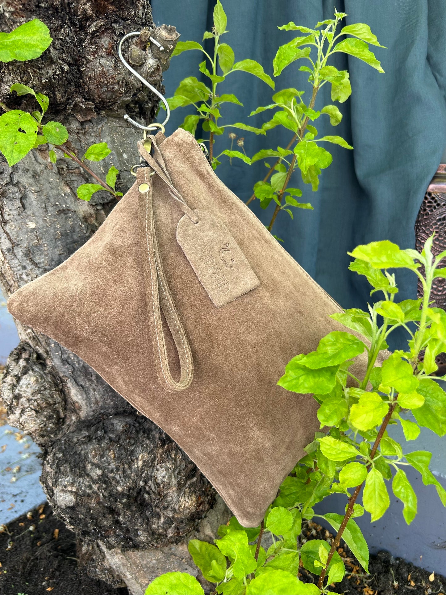 MENARA - Large Clutch