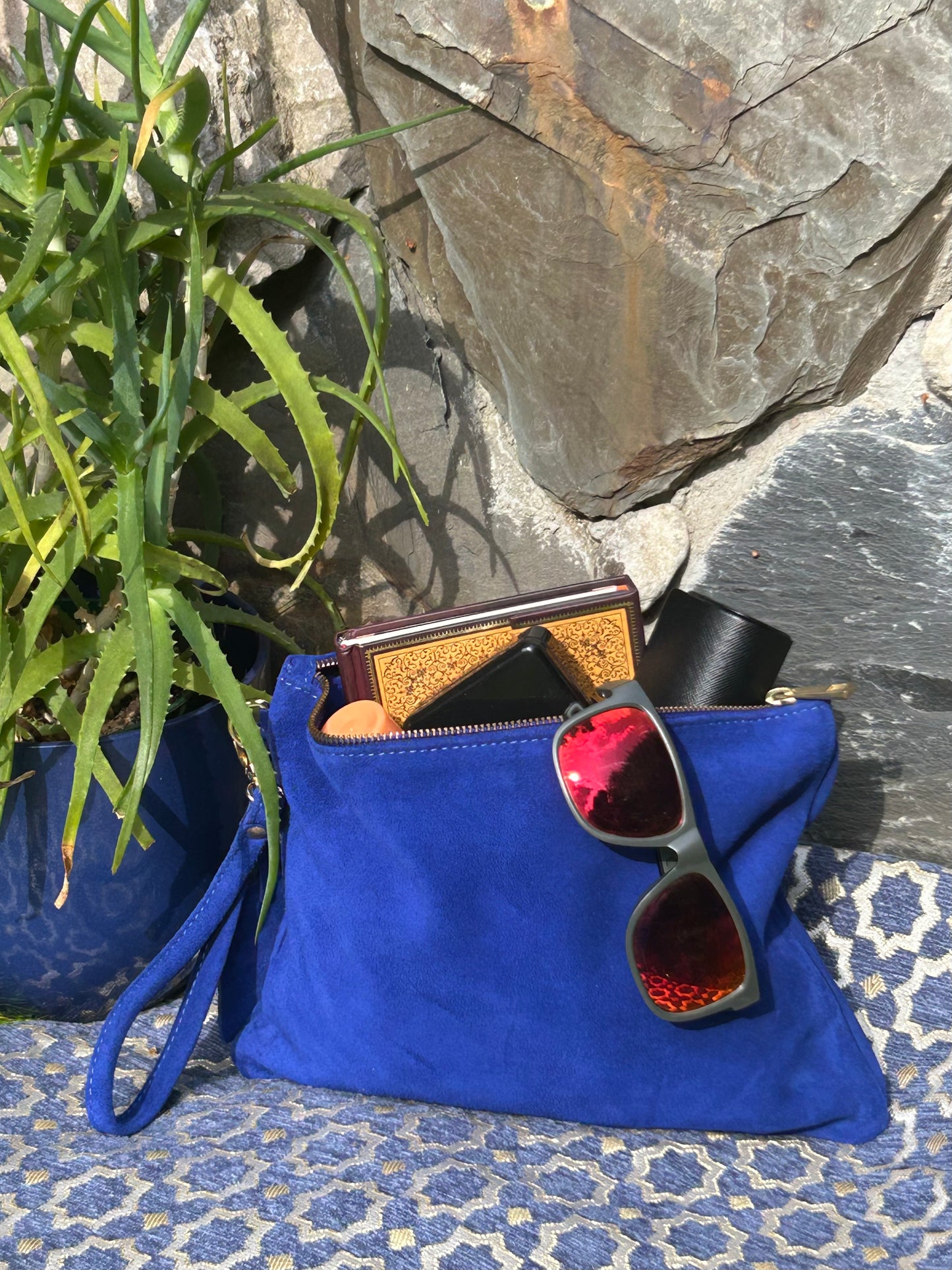 MENARA - Large Clutch