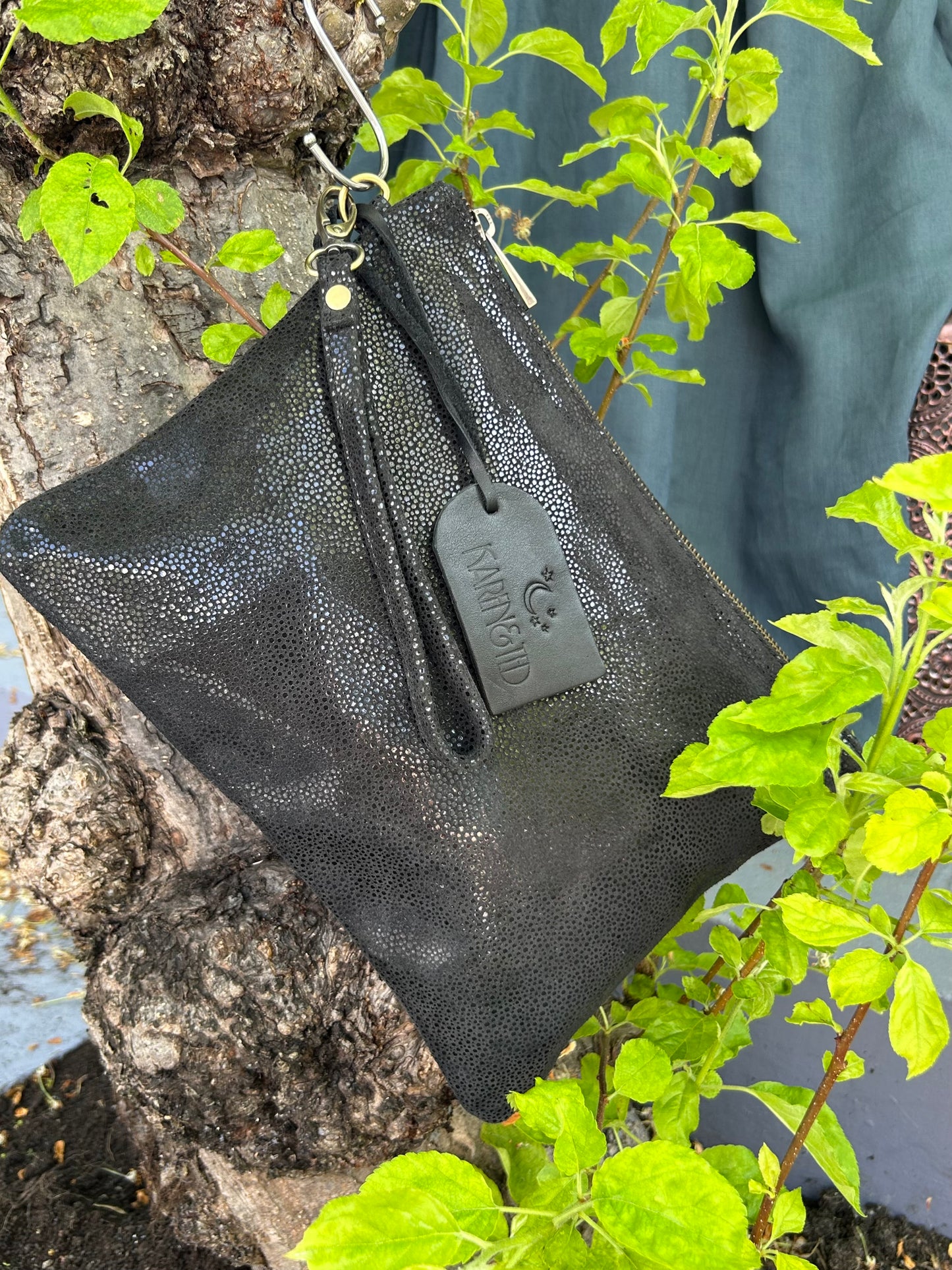 MENARA - Large Clutch