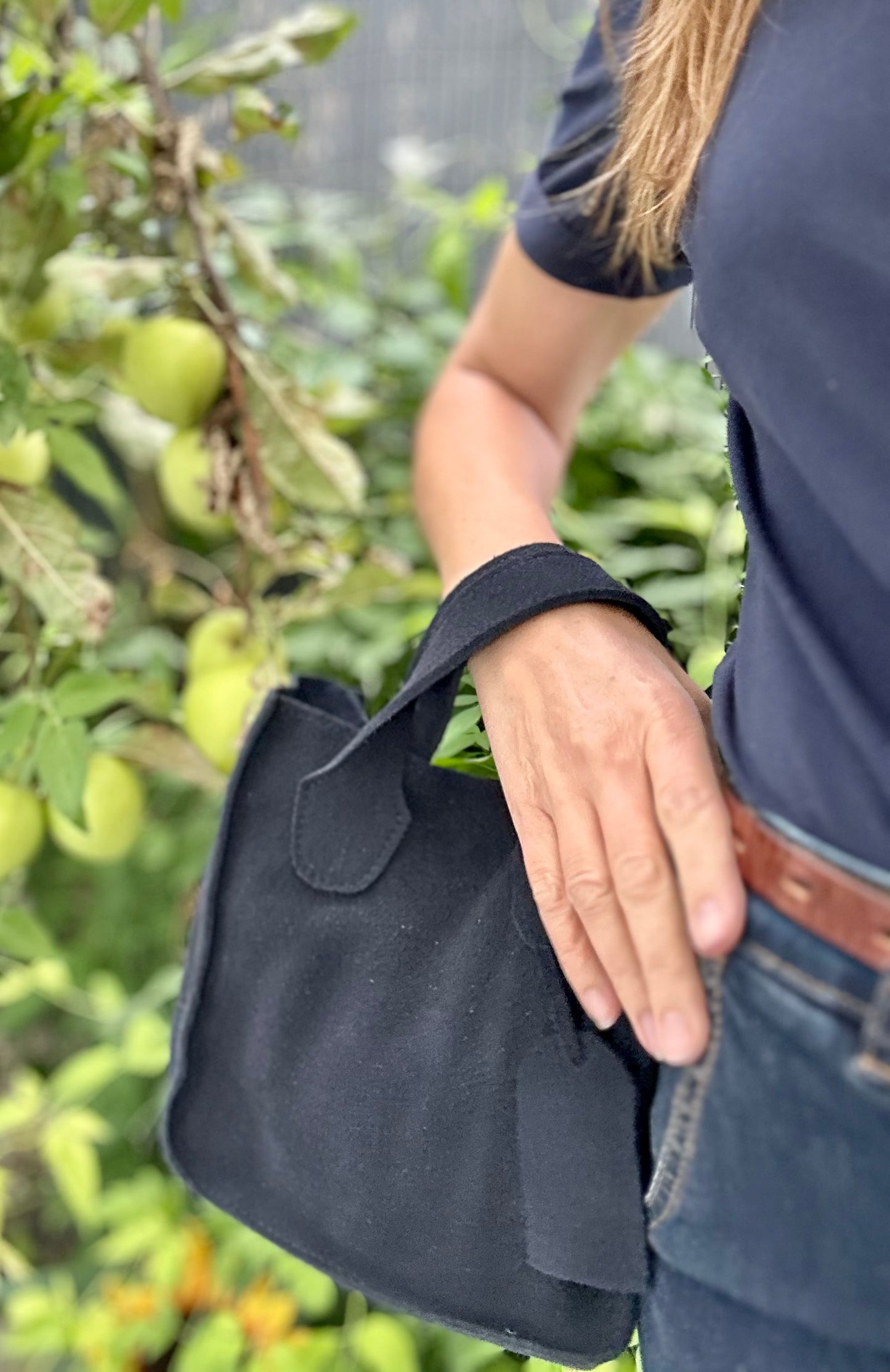 MIMOUN - Small Tote (Big Impact, Small Footprint)