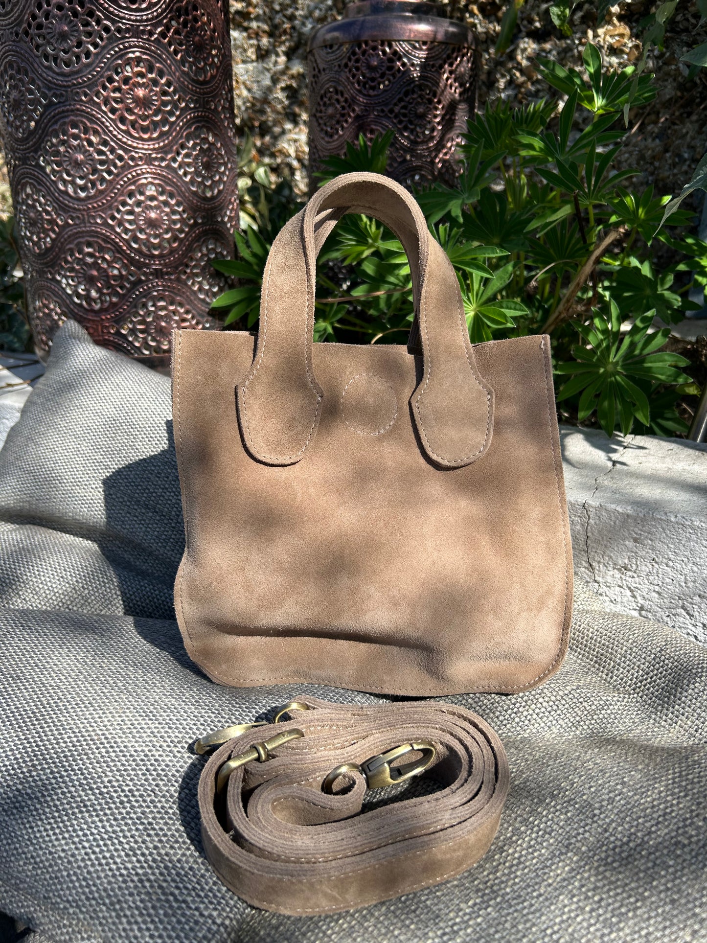 MIMOUN - Small Tote (Big Impact, Small Footprint)