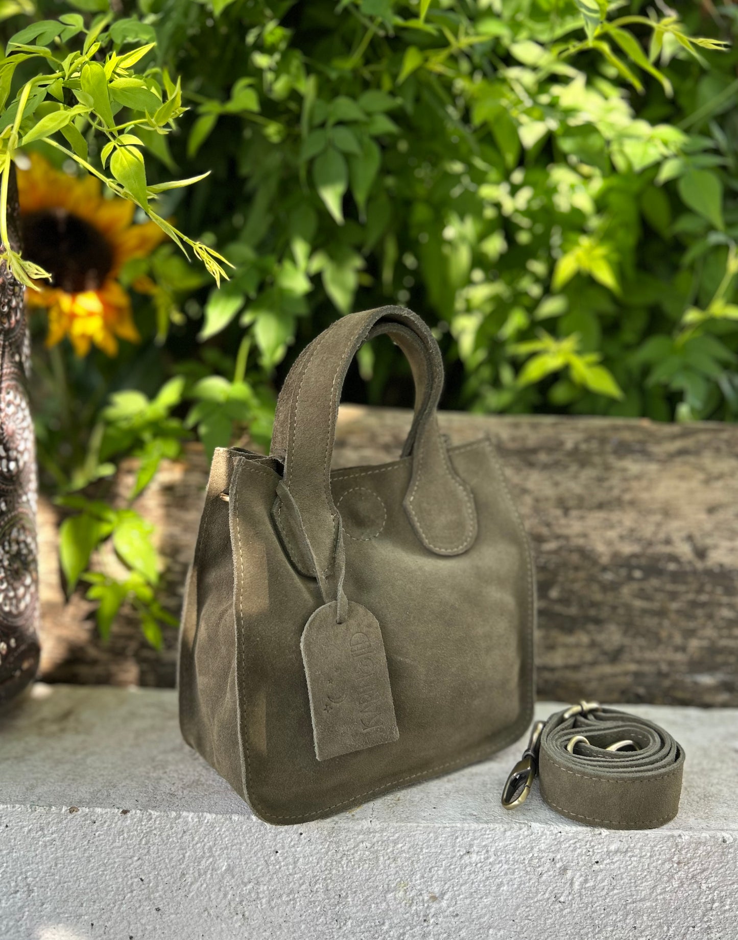 MIMOUN - Small Tote (Big Impact, Small Footprint)