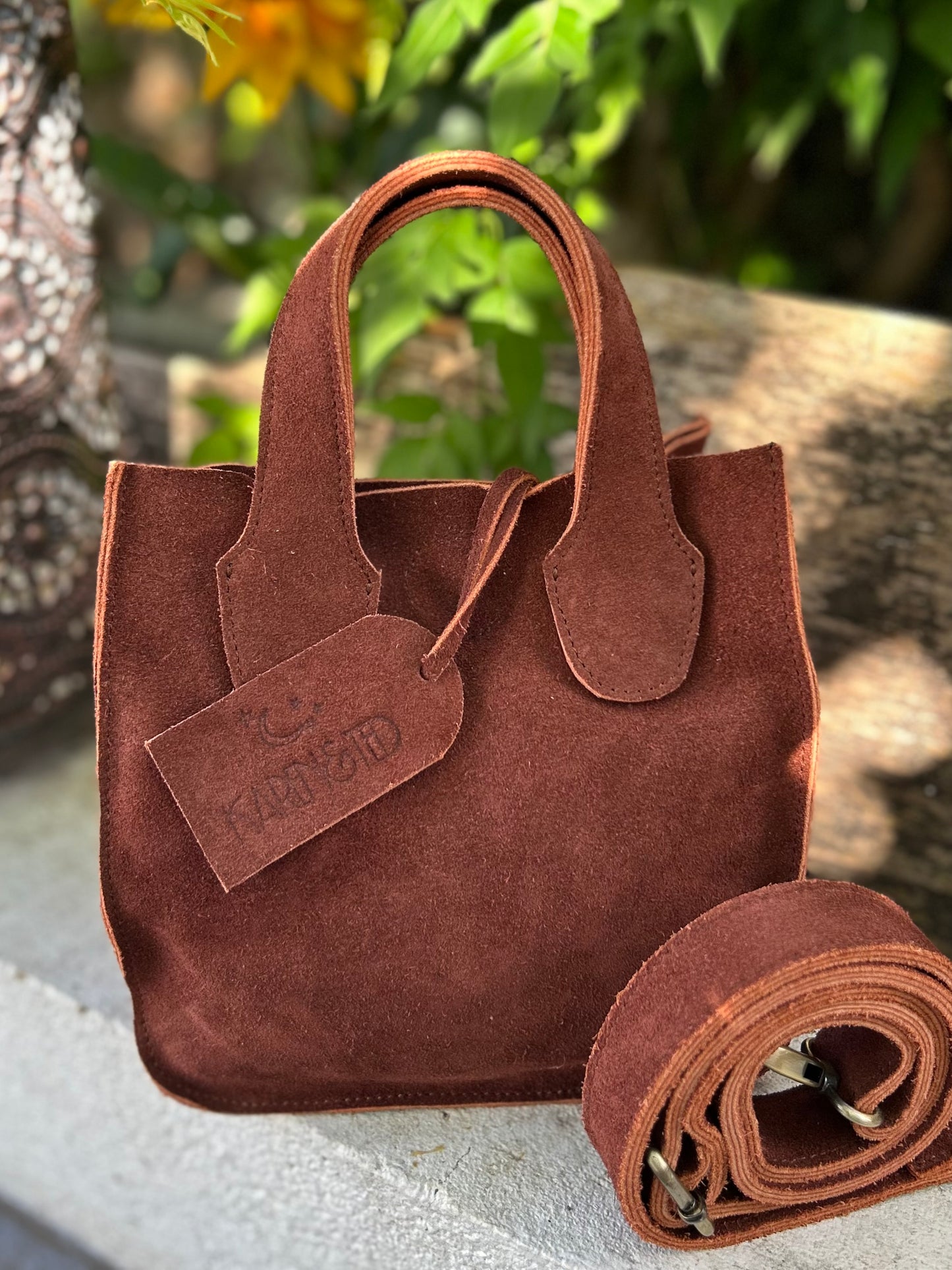 MIMOUN - Small Tote (Big Impact, Small Footprint)