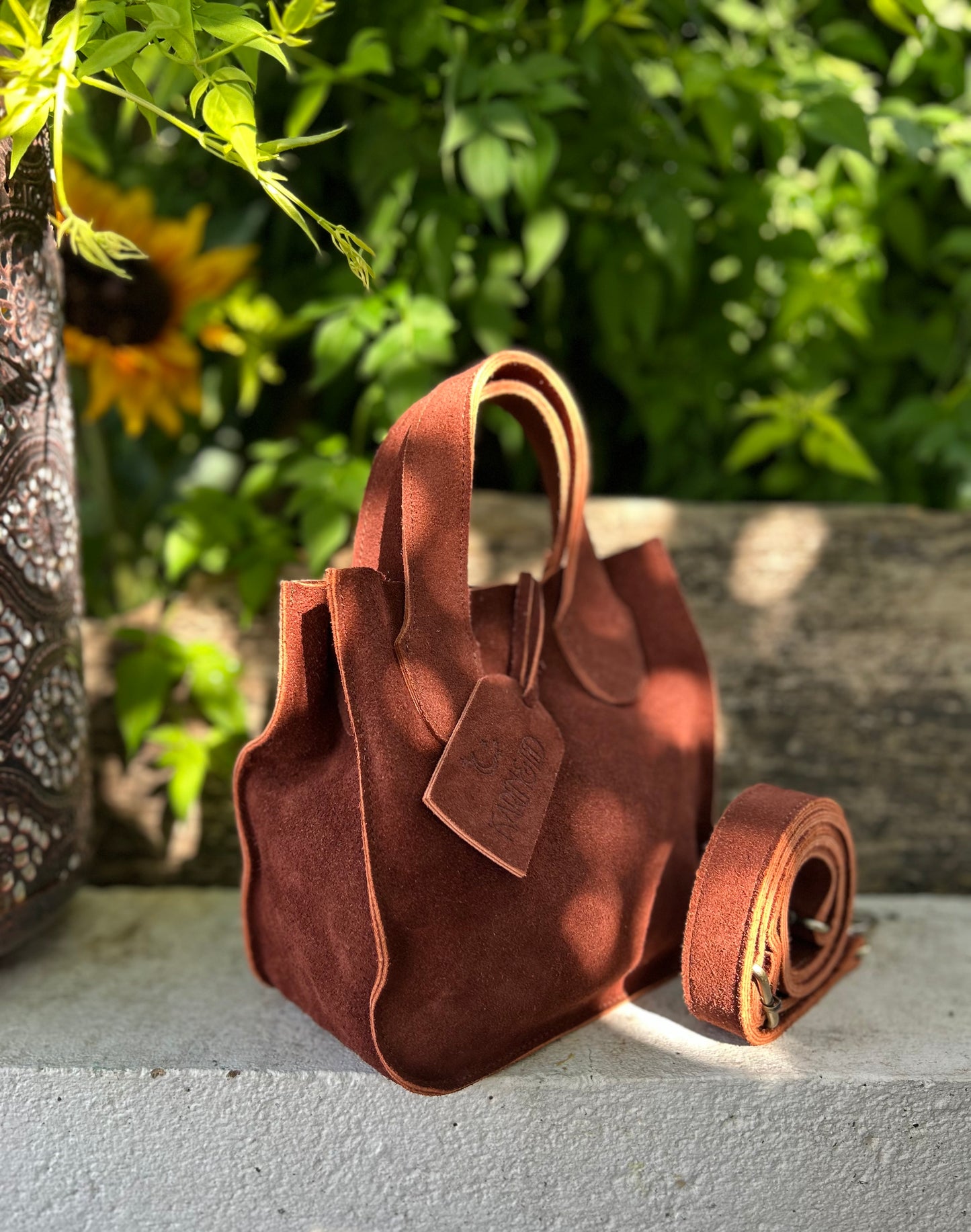 MIMOUN - Small Tote (Big Impact, Small Footprint)