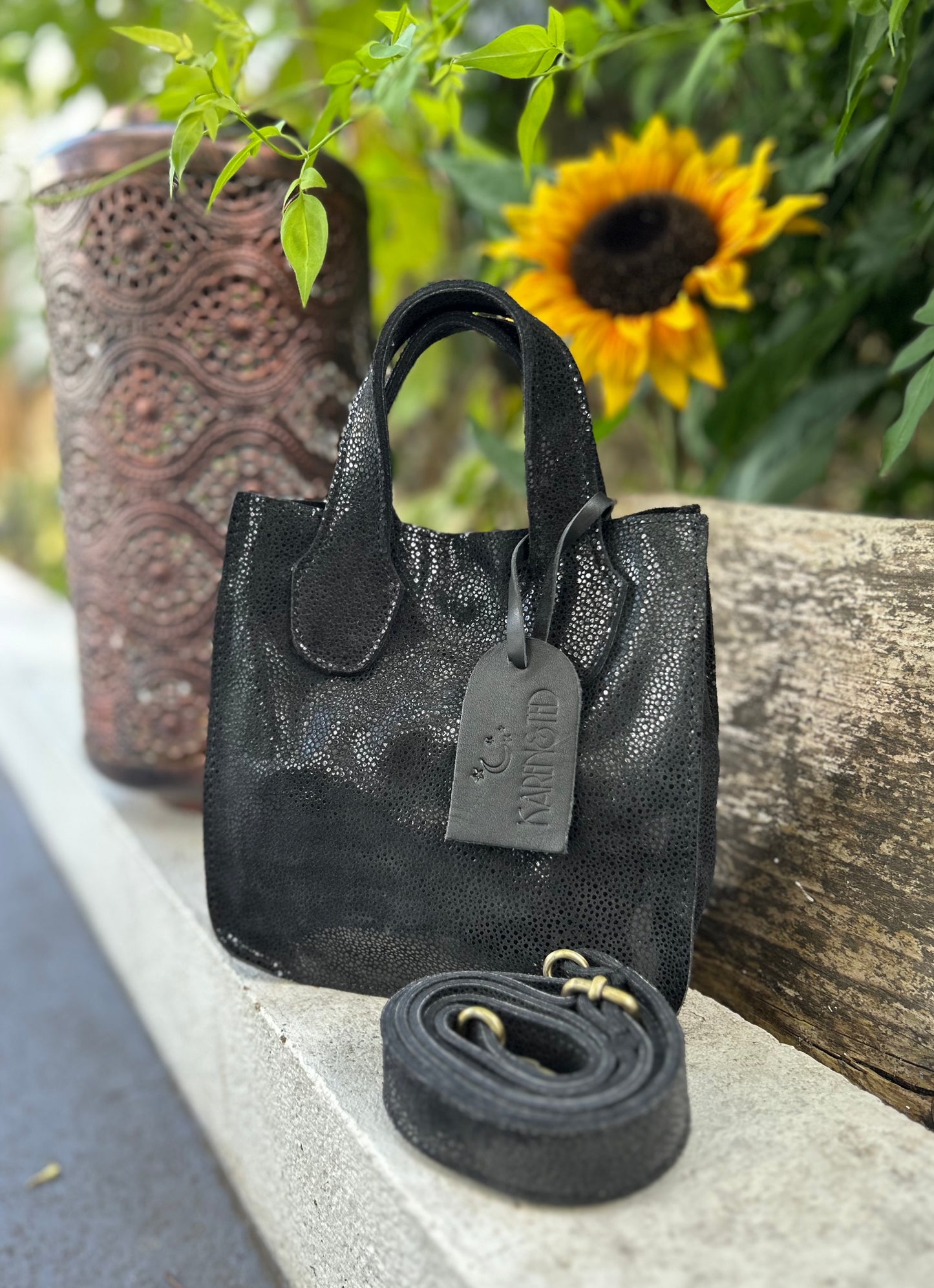 MIMOUN - Small Tote (Big Impact, Small Footprint)