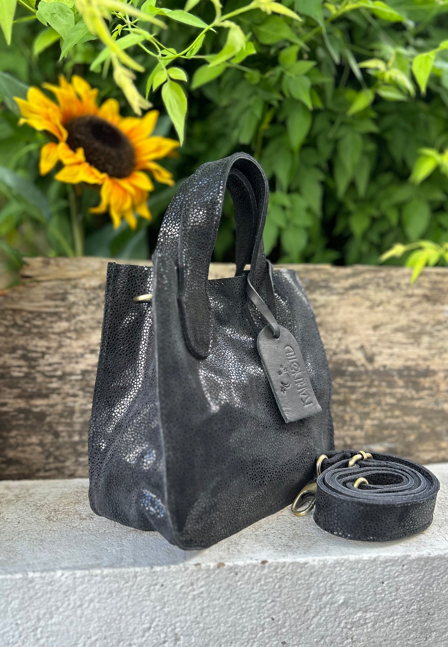 MIMOUN - Small Tote (Big Impact, Small Footprint)