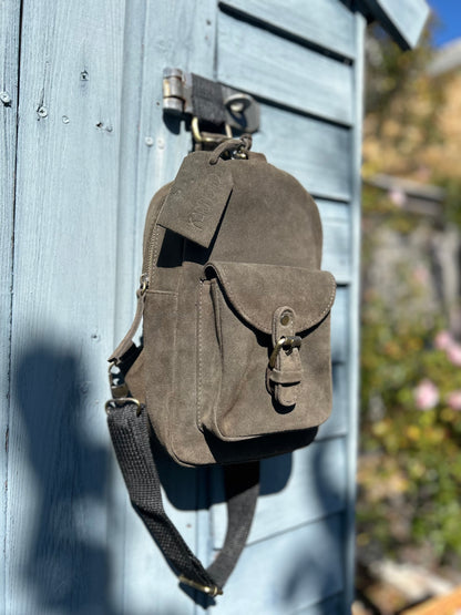 DABACHI - Cross Body Pack (Adventure, but make it stylish)